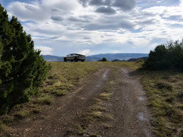 the open bench at the viewpoint on Yampa Bench Road in Dinosaur National Monument.