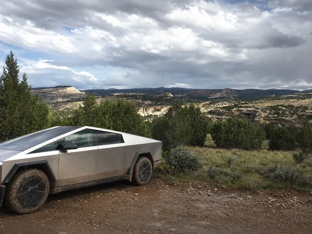 the canyon-view pullout on Yampa Bench Road in Dinosaur National Monument.