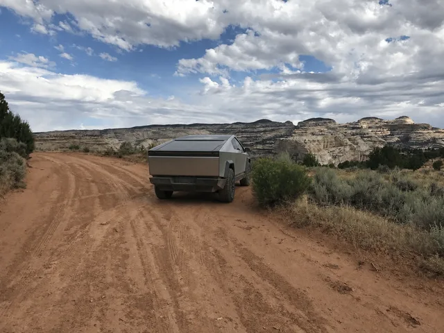 the road through Wagon Wheel Point on Yampa Bench Road in Dinosaur National Monument.