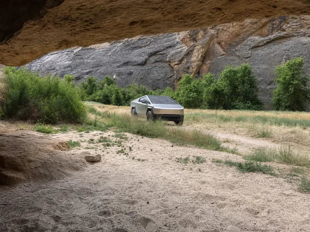 the route and rock walls near the cave on Yampa Bench Road in Dinosaur National Monument.
