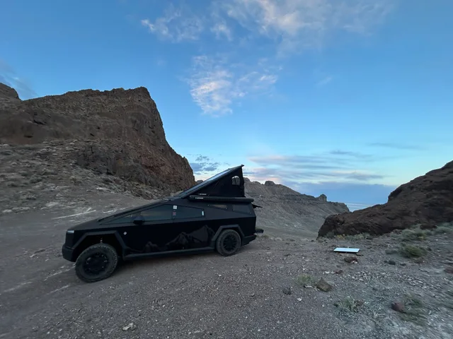 Overlooking Bonneville Salt Flats trail photo 3